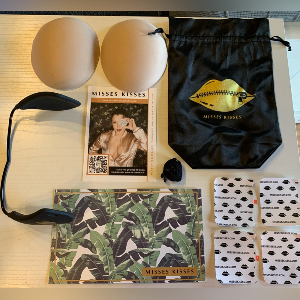 *NWT* Misses Kisses Shallow Plunge Bra Kit* NEVER WORN, COMPLETE KIT*